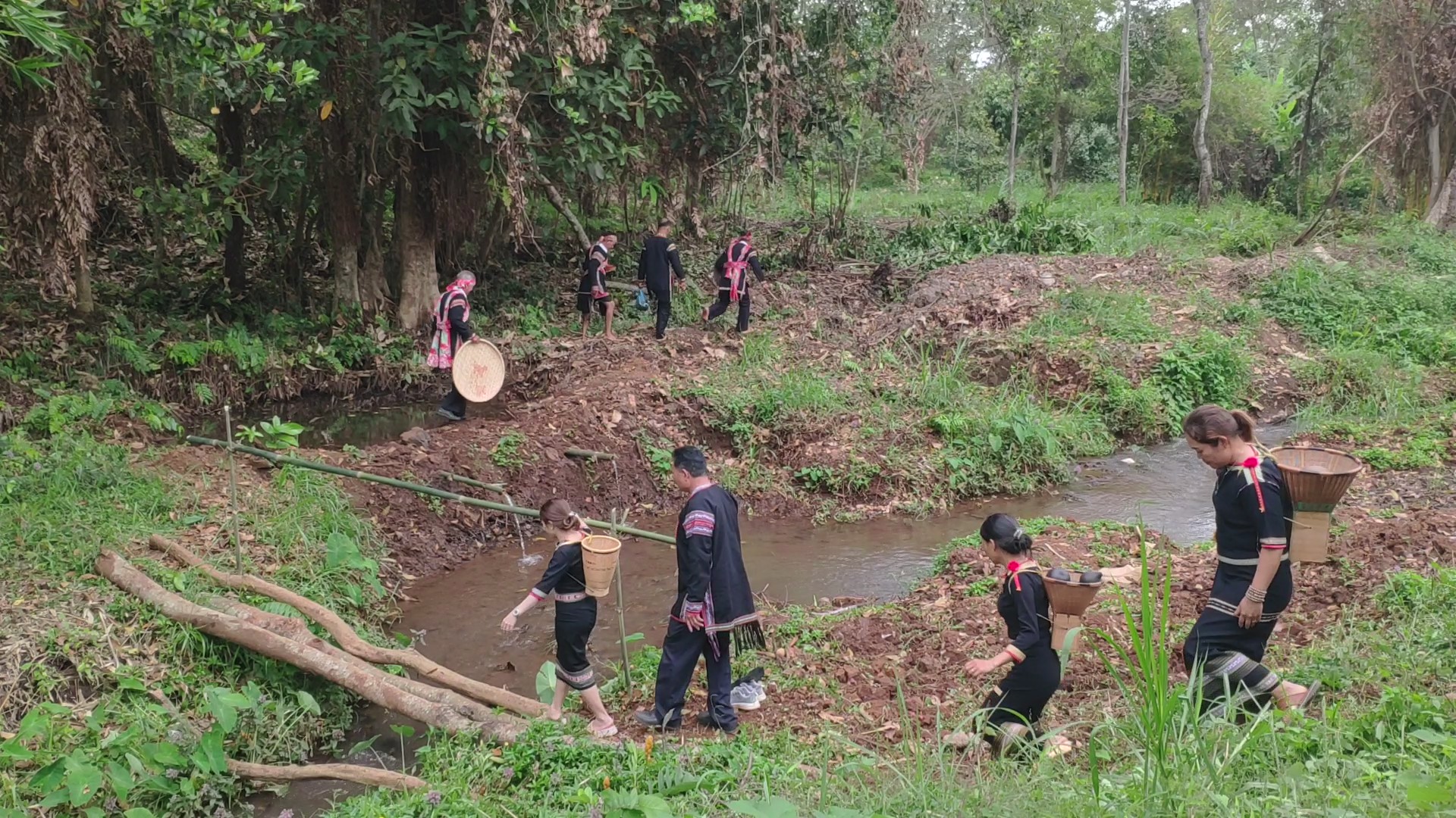 cúng bến nước